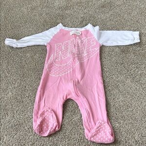 Nike Kids One Piece in Pink and White